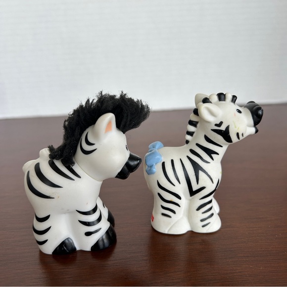 4 Sets for $20 -2 Fisher Price Little People Noah's Ark/Zoo Replacement Zebras - Picture 2 of 4